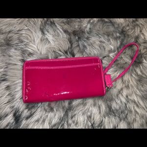Coach Bags - đź’‹Coach Poppy Pink Patent Leather Wallet Coach Bags - đź’‹Coach Poppy Pink Patent Leather Wallet